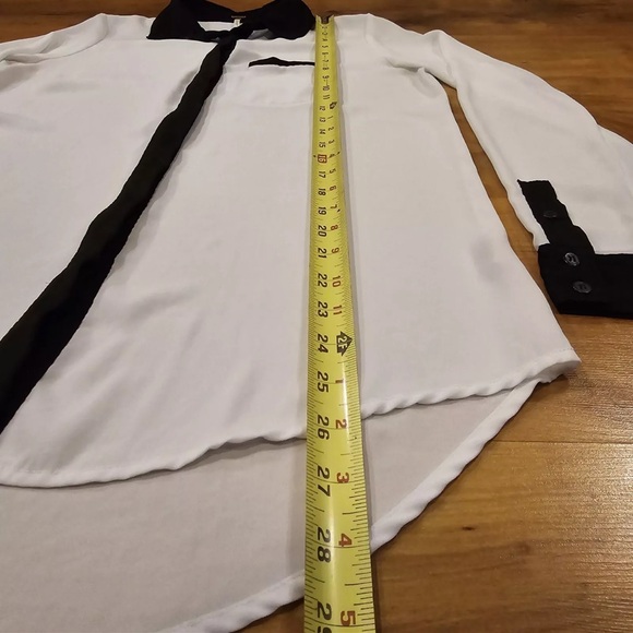 Free People Top Womens  Black White Blouse Hidden Button Boho Chic Sz XS - Picture 4 of 5